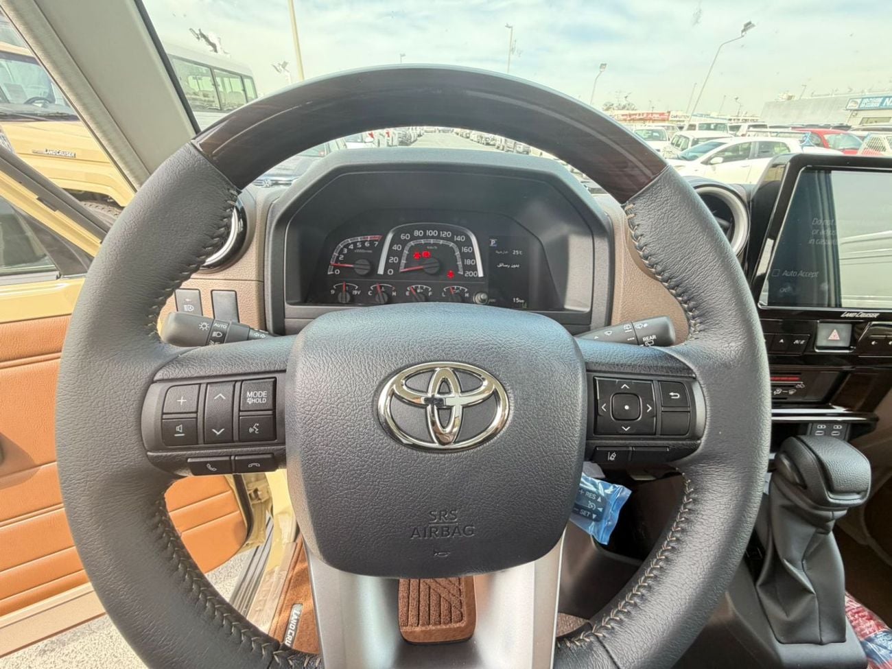 تويوتا لاند كروزر 70 Toyota Land Cruiser LC 76 Petrol 4.0L Full Option Automatic Model 2025 Omani Specifications