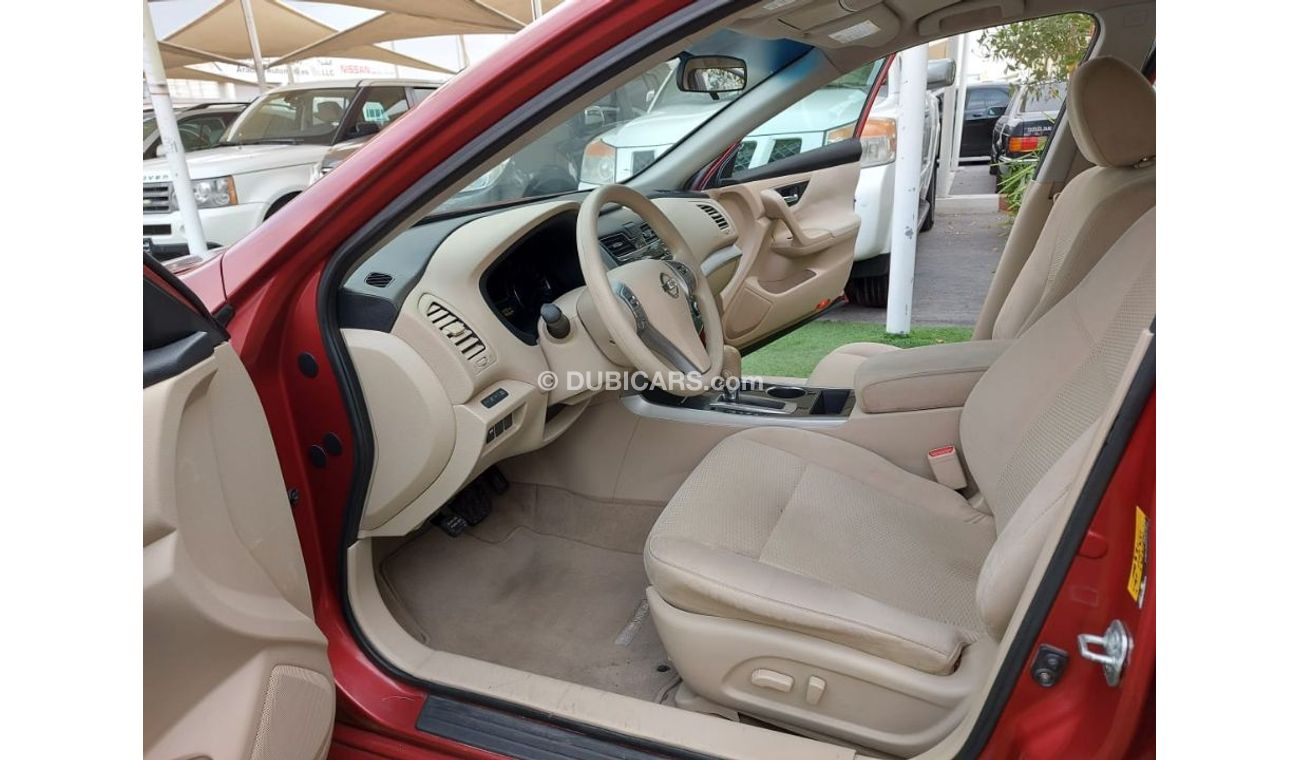 Nissan Altima 2014 model, American import, burgundy color, inside beige, cruise control, in excellent condition, y