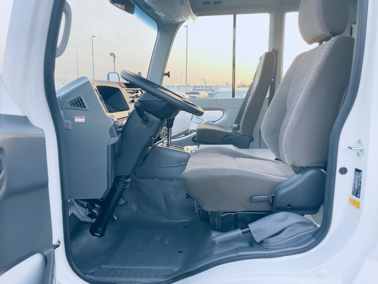 Toyota Coaster toyota coaster 4.0l 2025