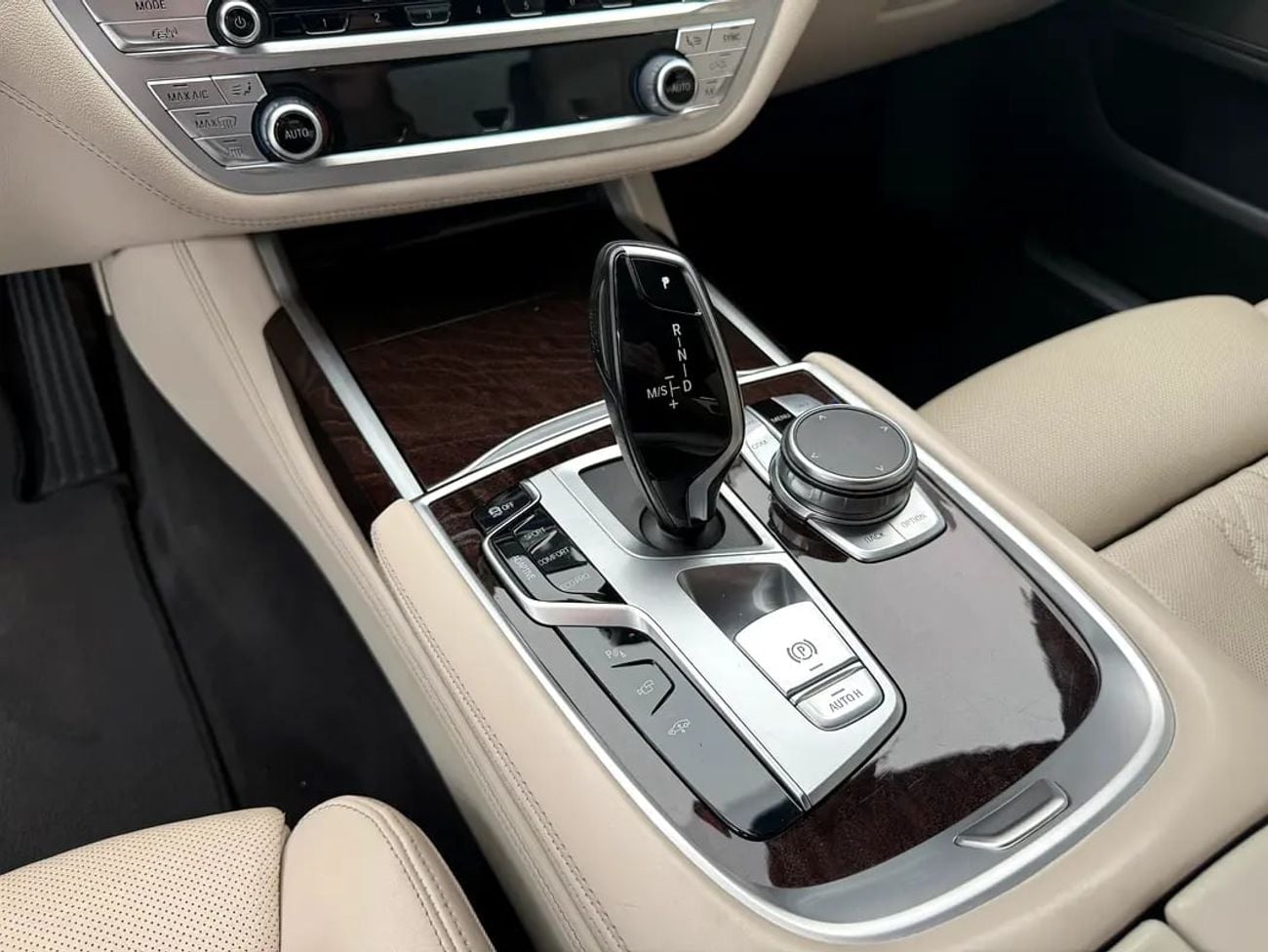 بي أم دبليو 730Li GCC Specs 730Li - Excellent Condition