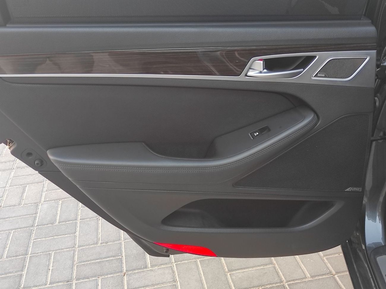 Genesis G80 Sport Royal 3.3L Genesis G80 2017 V6 3.3 full automatic