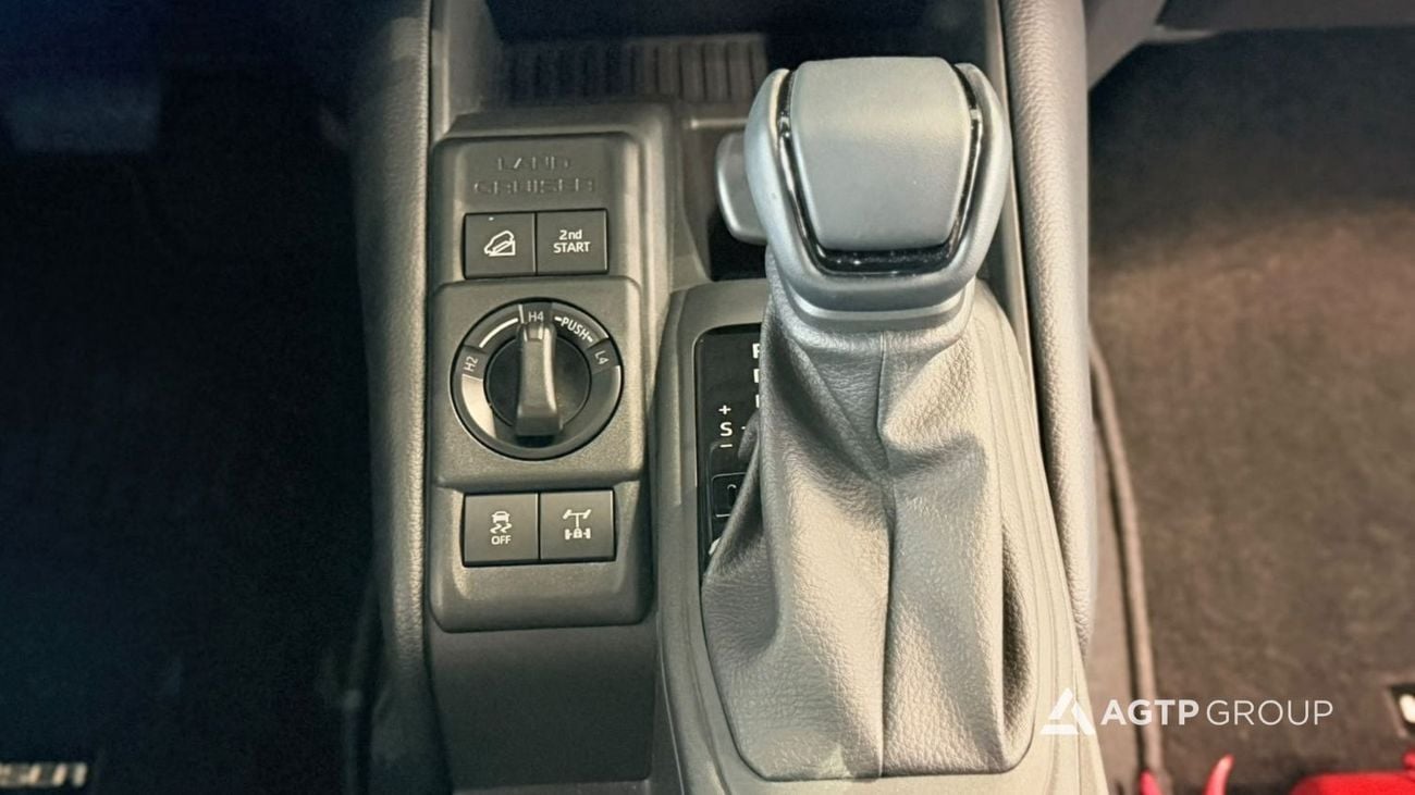 تويوتا إف جي كروزر GXR محرك بنزين سعة ٢٫٧ لتر | ناقل حركة أوتوماتيكي | كامل المواصفات مع رادار | متوفر | جميع الألوان متوفر