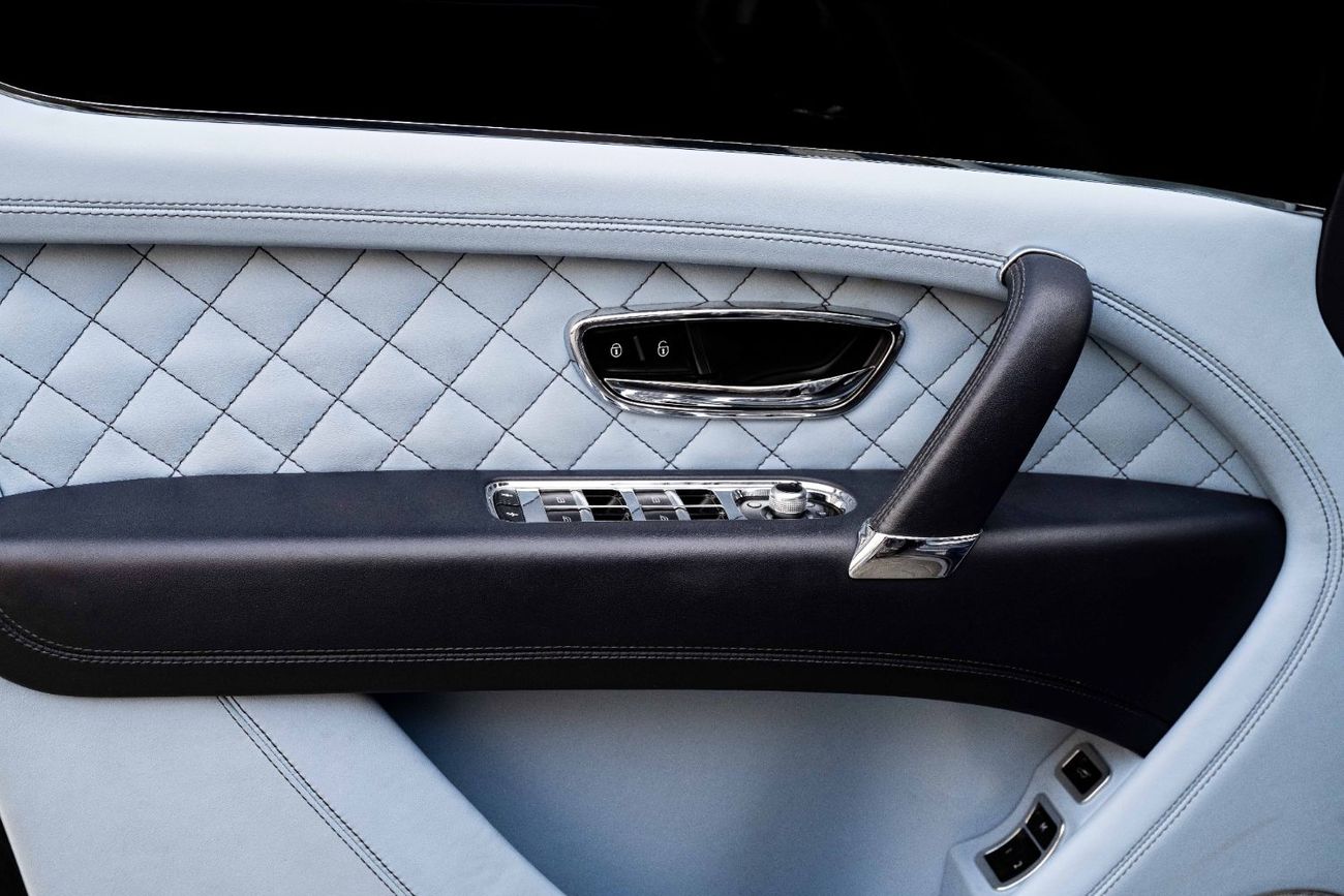 Bentley Bentayga W12 | 6,462 P.M  | 0% Downpayment | Immaculate Condition!