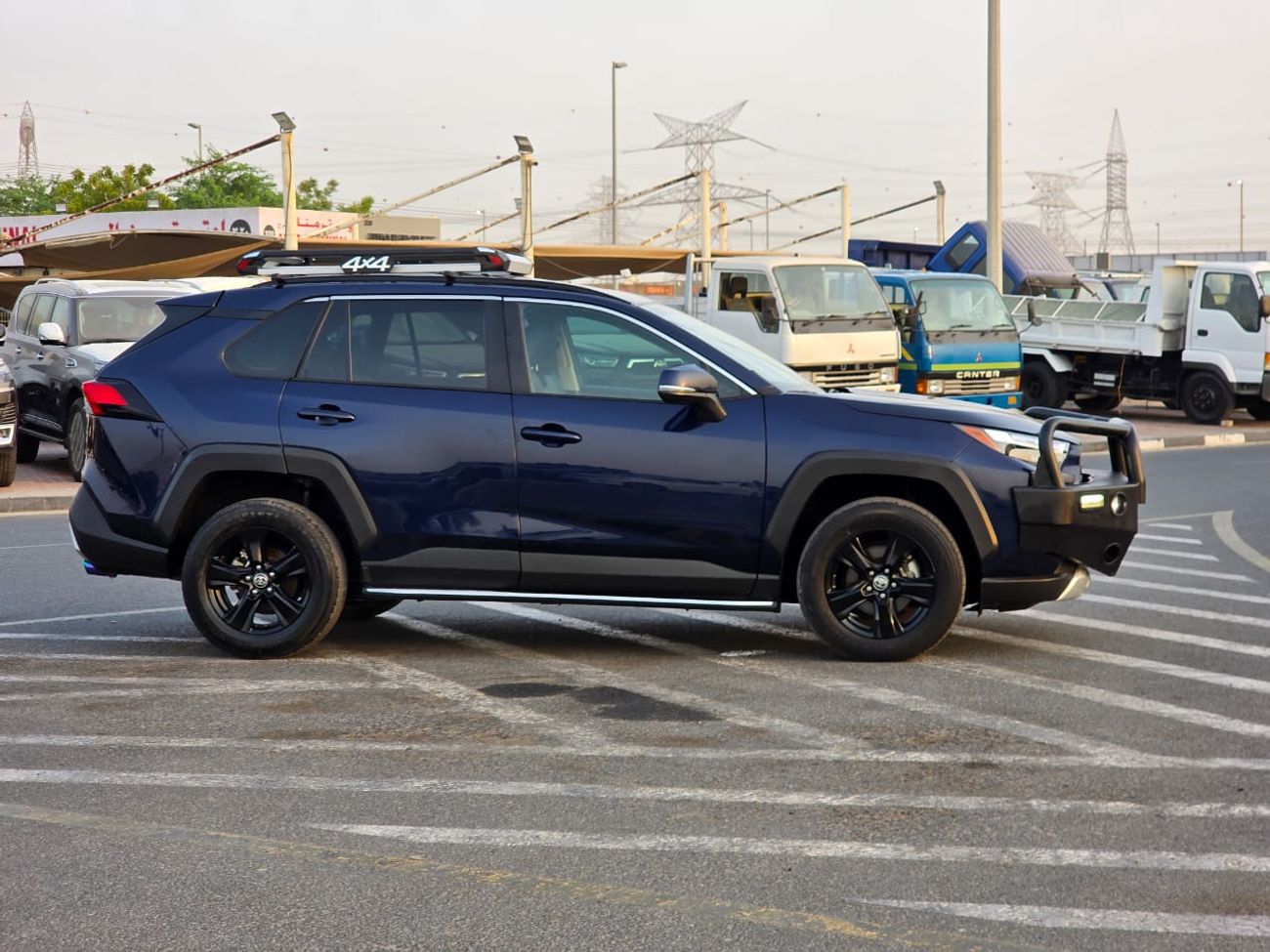 Toyota RAV4 2023 Model Sunroof , Push button , leather seats and trunk automatic