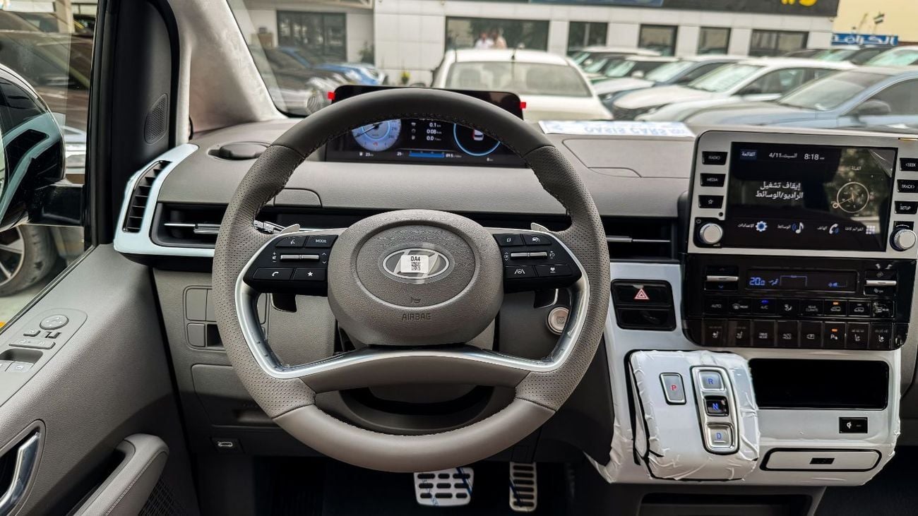 Hyundai Staria PREMIUM 9 Seater 3.5L V6 GCC Brand New 2026