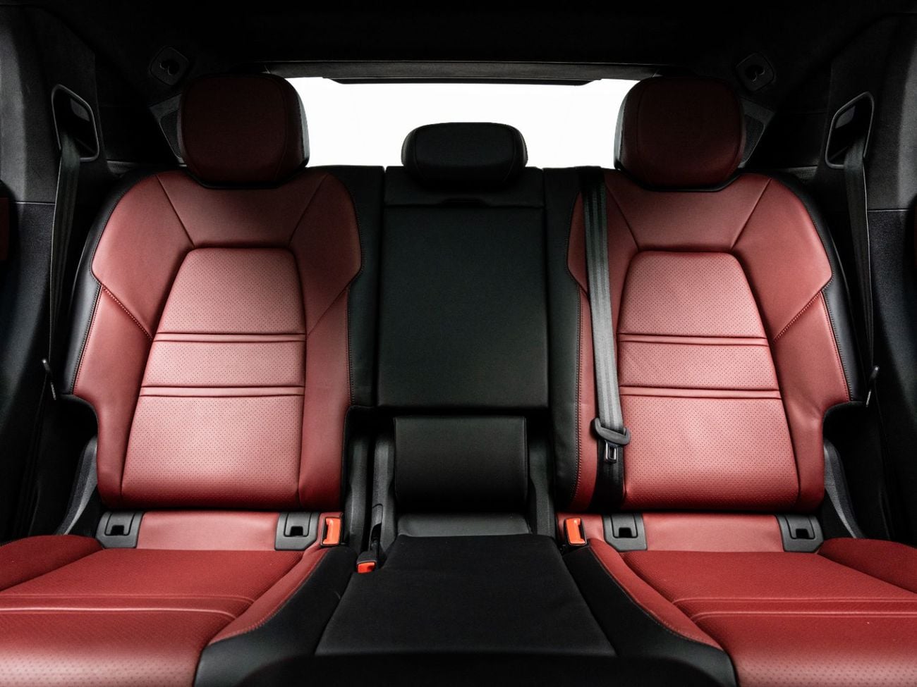 Porsche Cayenne GTS SUMMER STARTS NOW | EXCLUSIVE DEAL BY BLACKLINE, Porsche Warranty, Full Service History, GCC