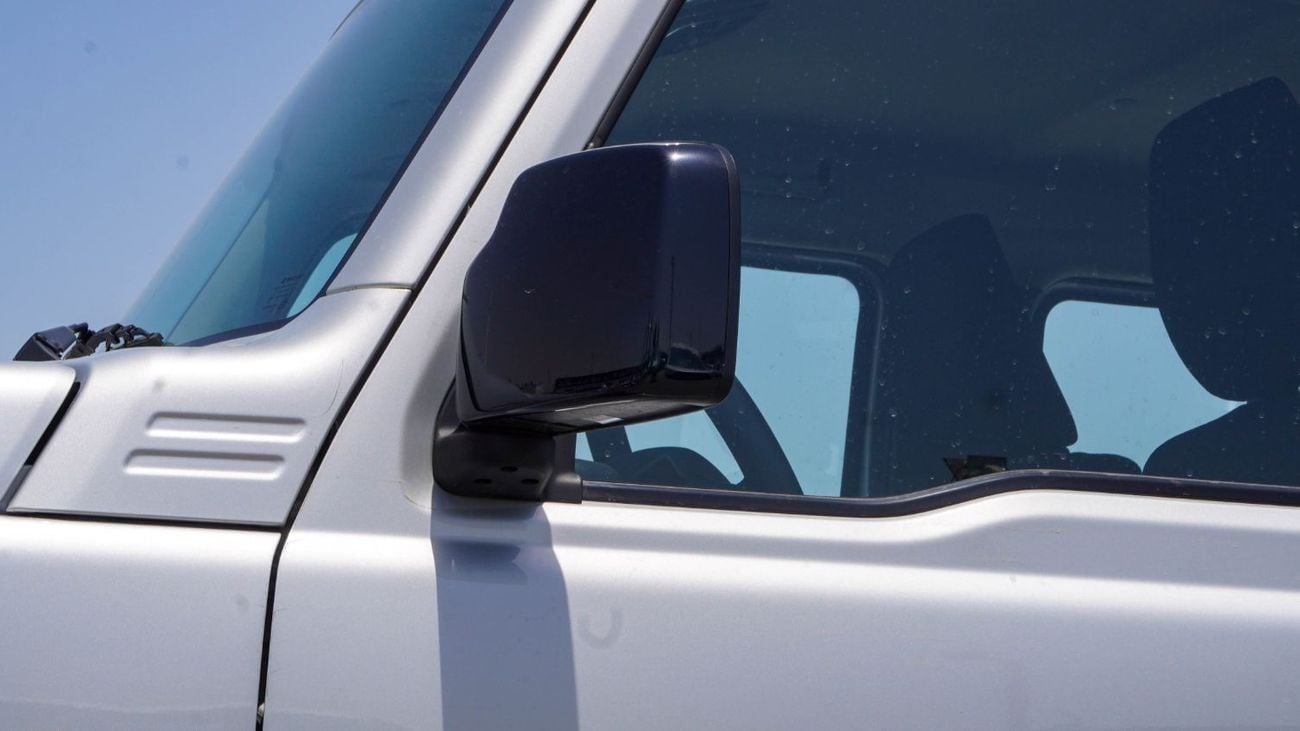 سوزوكي جيمني Suzuki Jimny 1.5L Petrol 4WD 5-Door GLX Auto