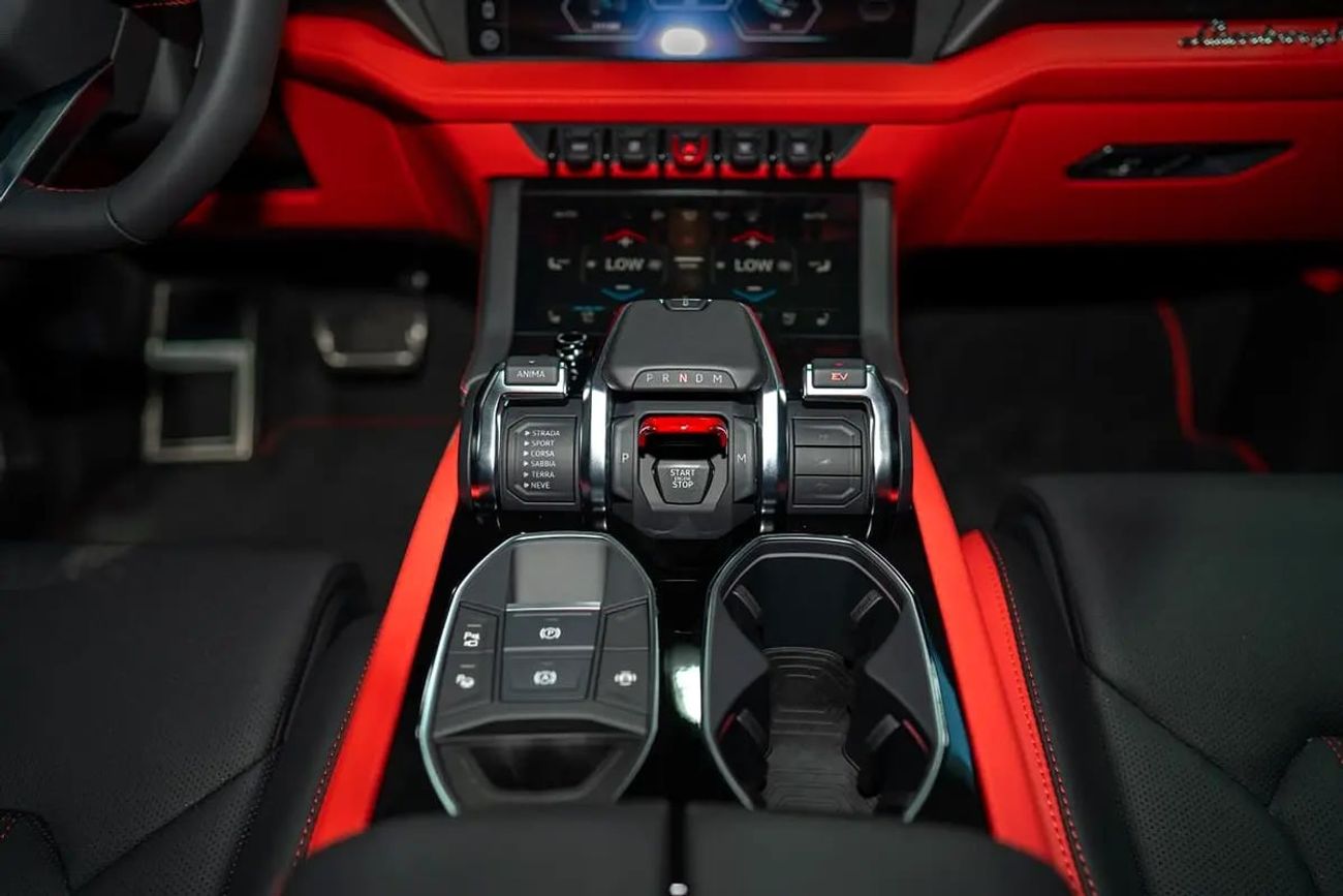 Lamborghini Urus SE 4.0T V8 Hybrid SE HYBRID | STYLE PACKAGE | REAR DIFFUSER AERO LIP | FULL OPTIONS | JAPANESE SPE