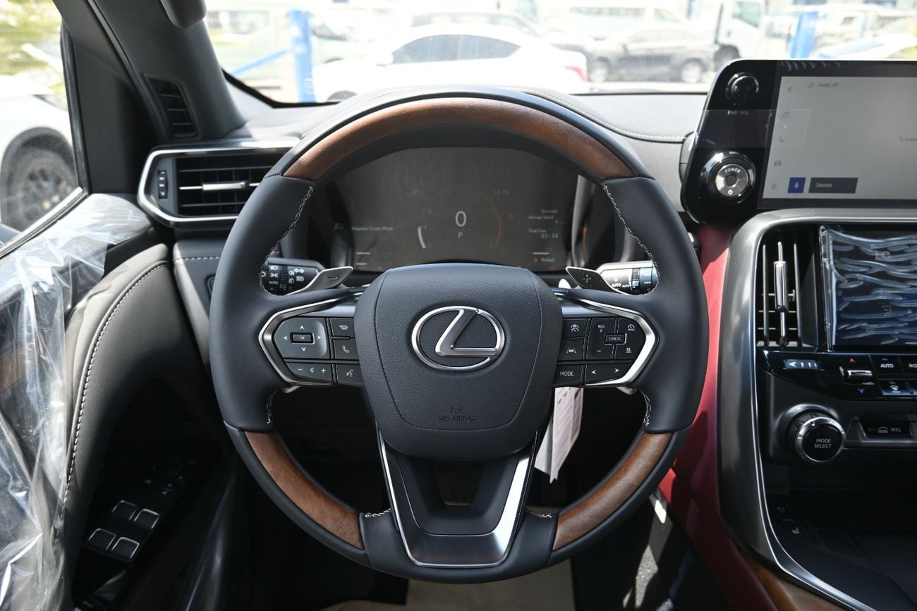 لكزس LX 700h Lexus LX700h Signature 3.5L Twin-Turbo + Hybrid V6, Model 2025, Color Green inside Red