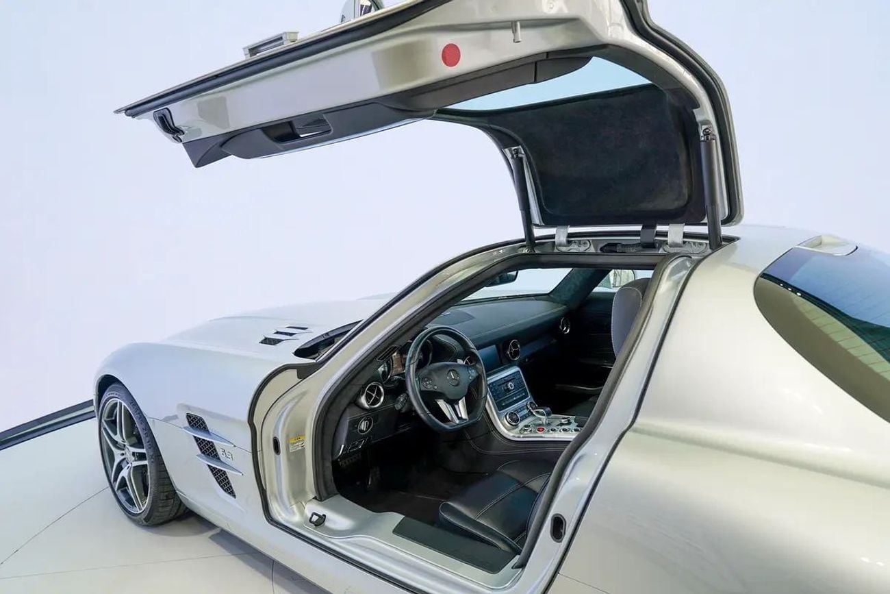 Mercedes Benz SLS AMG STD 6.2L