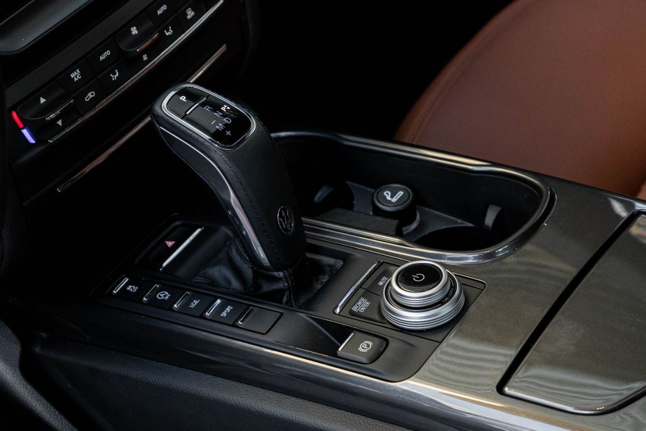 مازيراتي جيبلي Hybrid | 2,937 P.M  | 0% Downpayment | Superb Condition