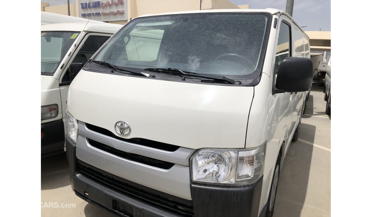 Toyota Hiace Toyota Hiace Std roof van,model:2015. low mileage