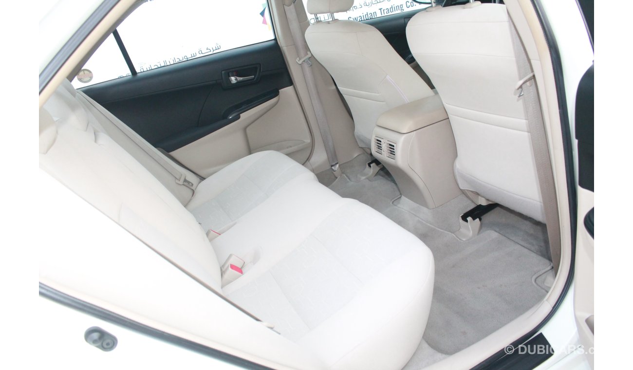 Toyota Camry 2.5L SE 2015  NAVIGATION REAR CAMERA DEALER WARRANTY AND FREE INSURANCE