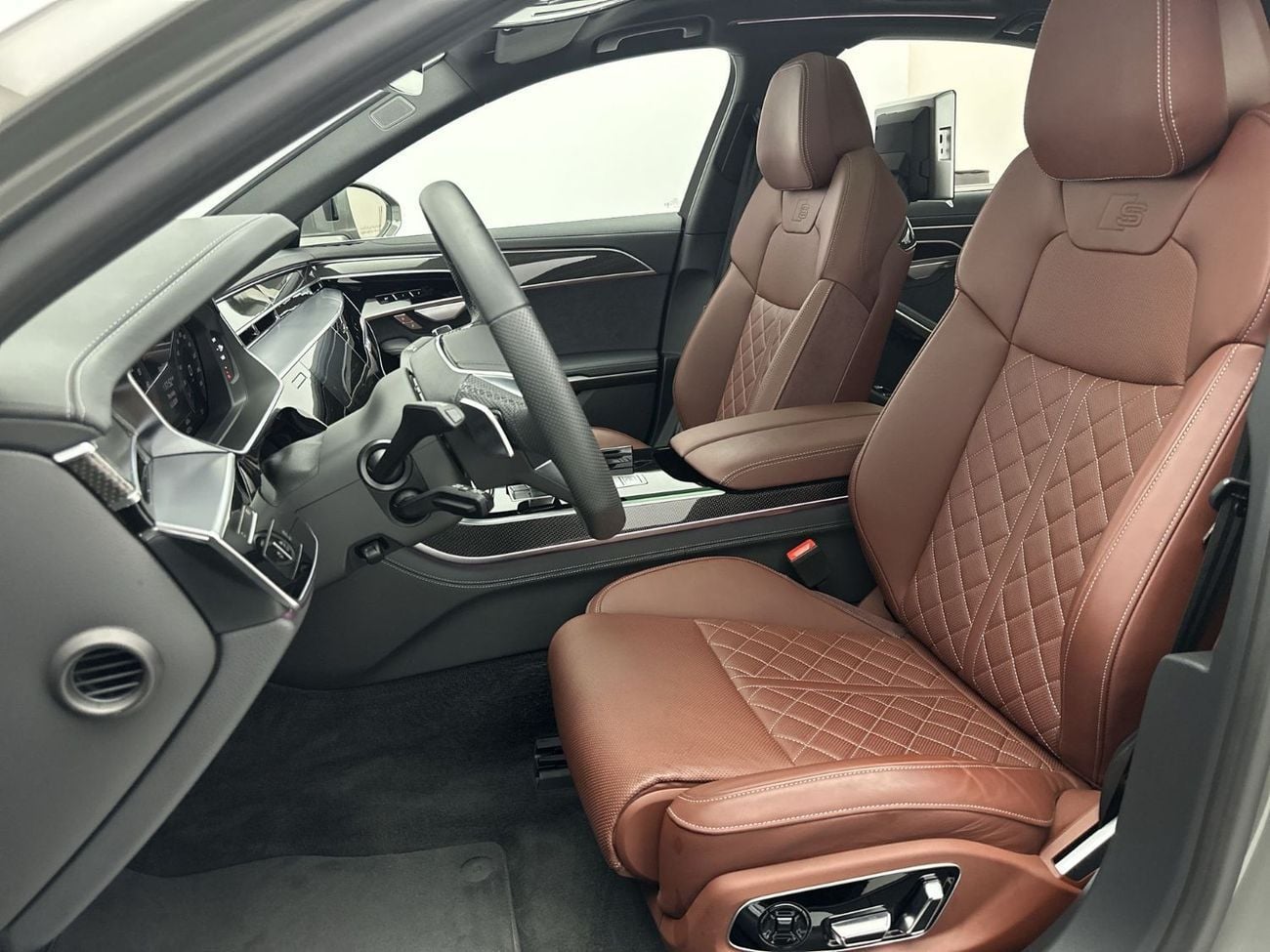 Audi A8 55 TFSI LWB 55 TFSI quat 340hp Luxury (Ref# 08308)