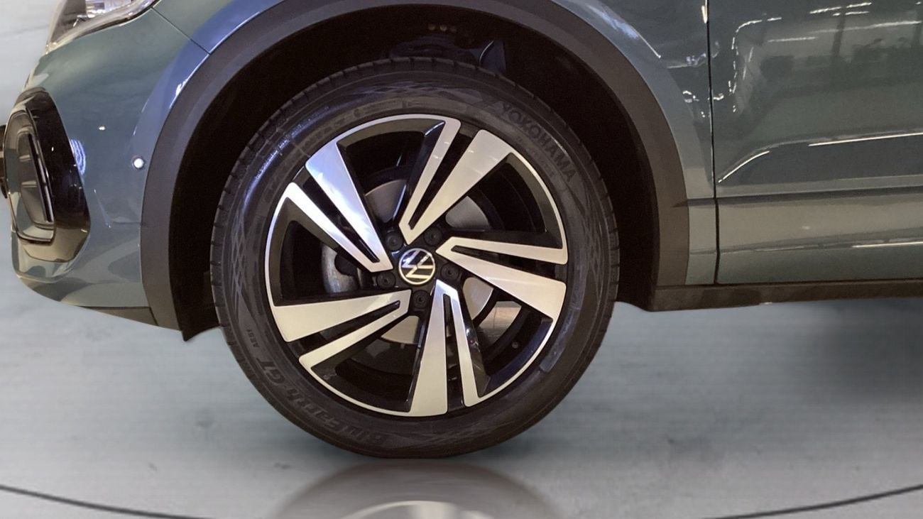 Volkswagen T-ROC R-LINE | Guaranteed Warranty | 0 Down Payment