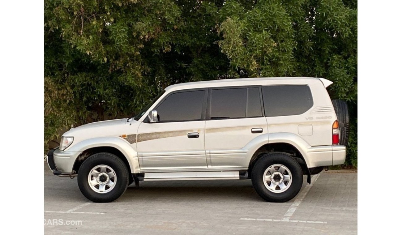 Toyota Prado manual gear Gulf specifications, NO accidents  No Paint  very clean inside and out, fully serviced,