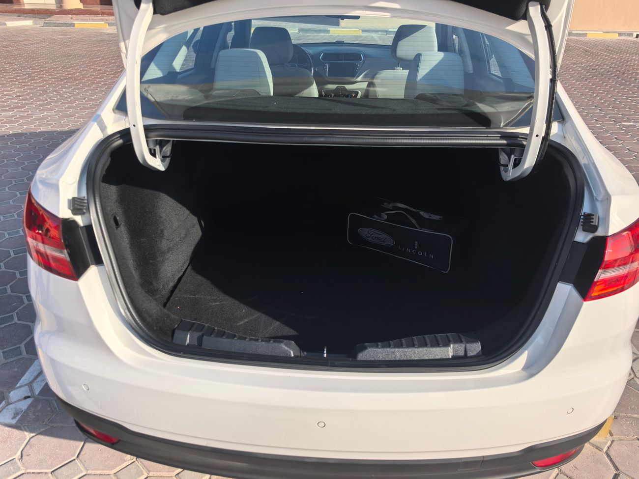 Ford Escort 1.5 mid option