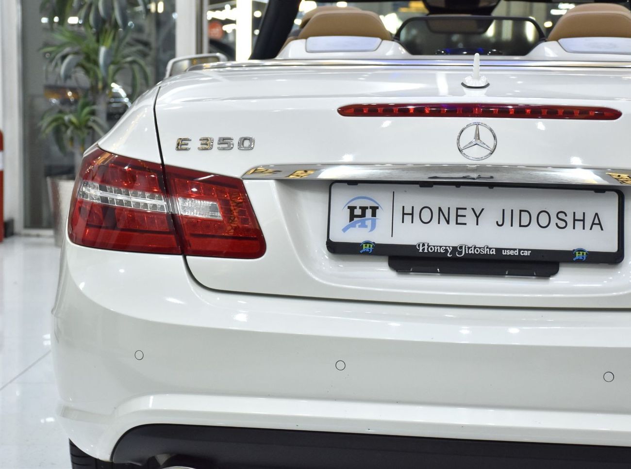 Mercedes-Benz E 350 EXCELLENT DEAL for our Mercedes Benz E350 Convertible ( 2013 Model ) in White Color Japanese Specs