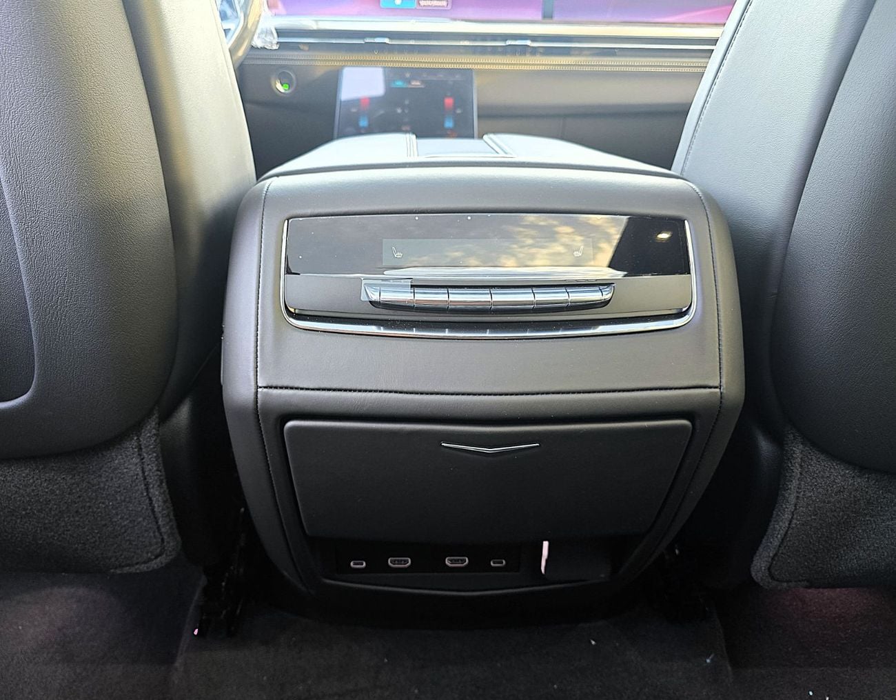 Cadillac Escalade Cadillac Escalade 6.2L Petrol V8 4WD Sport Platinum Black Color 2026 Model