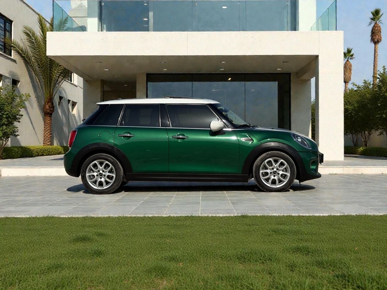 ميني كوبر Std 1.5L I3 A/T | 2020 | GCC SPECS | AED 960 per month