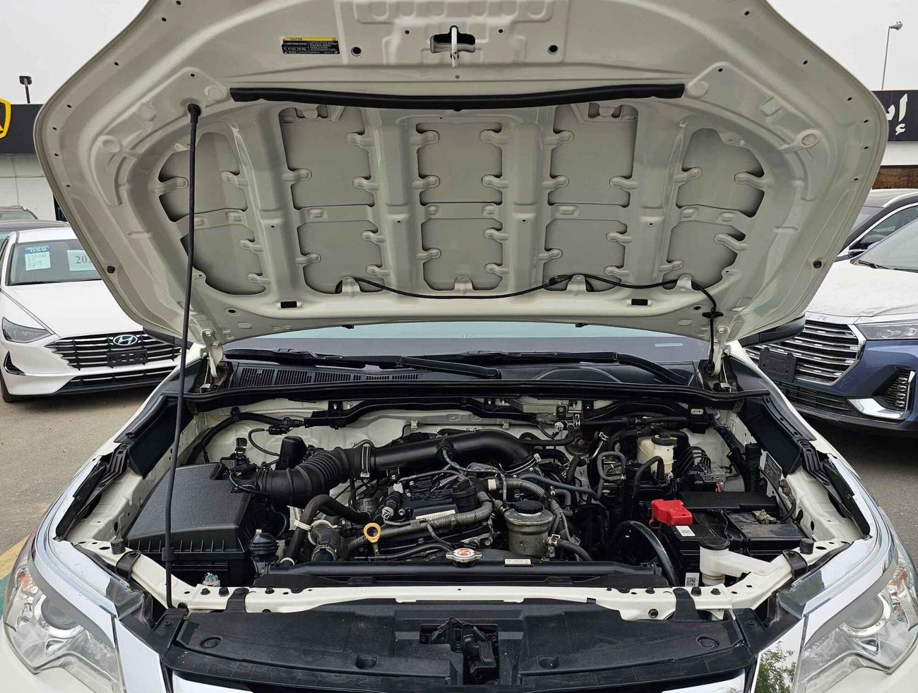 Toyota Fortuner EXR / V4/ 4WD/ DVD REAR CAMERA/ LEATHER SEATS/ ORG MILEAGE/ 1189 MONTHLY /LOT#98021