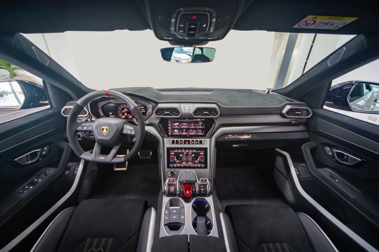 لامبورغيني اوروس 4.0T V8 Performante