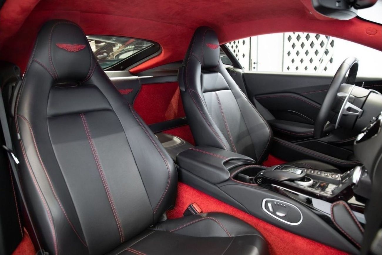 Aston Martin Vantage Aston Martin Vantage V8