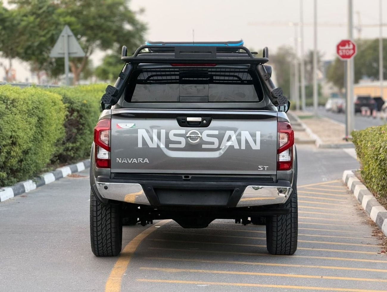 نيسان نافارا FACELIFTED TO 2024 MODEL | RHD | 2.3 DIESEL ENGINE | 4WD