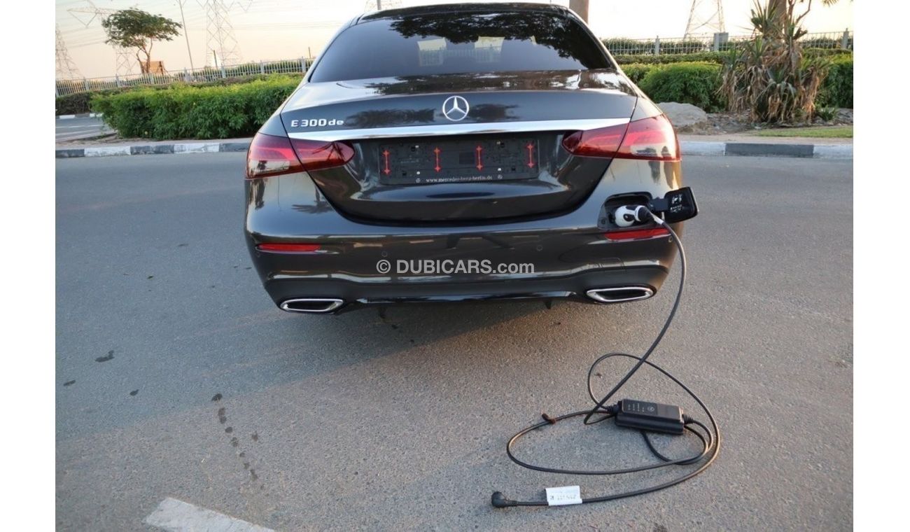 مرسيدس بنز E300 Dizal hybrid