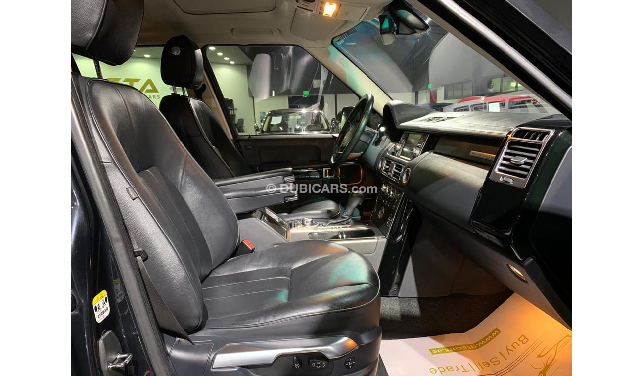 Land Rover Range Rover 2012 Range Rover Vogue HSE, Full Service History, GCC