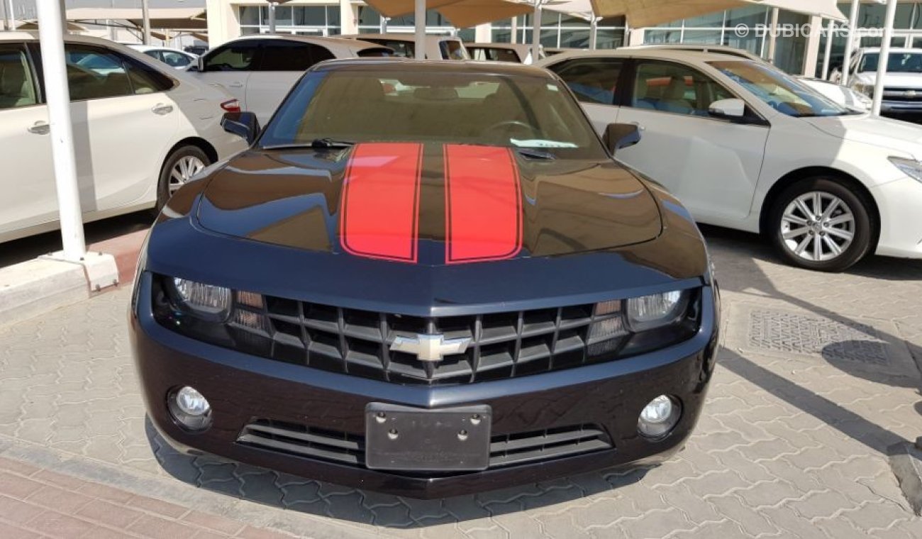 Chevrolet Camaro 2013 Gulf specs automatic gear car very good condition