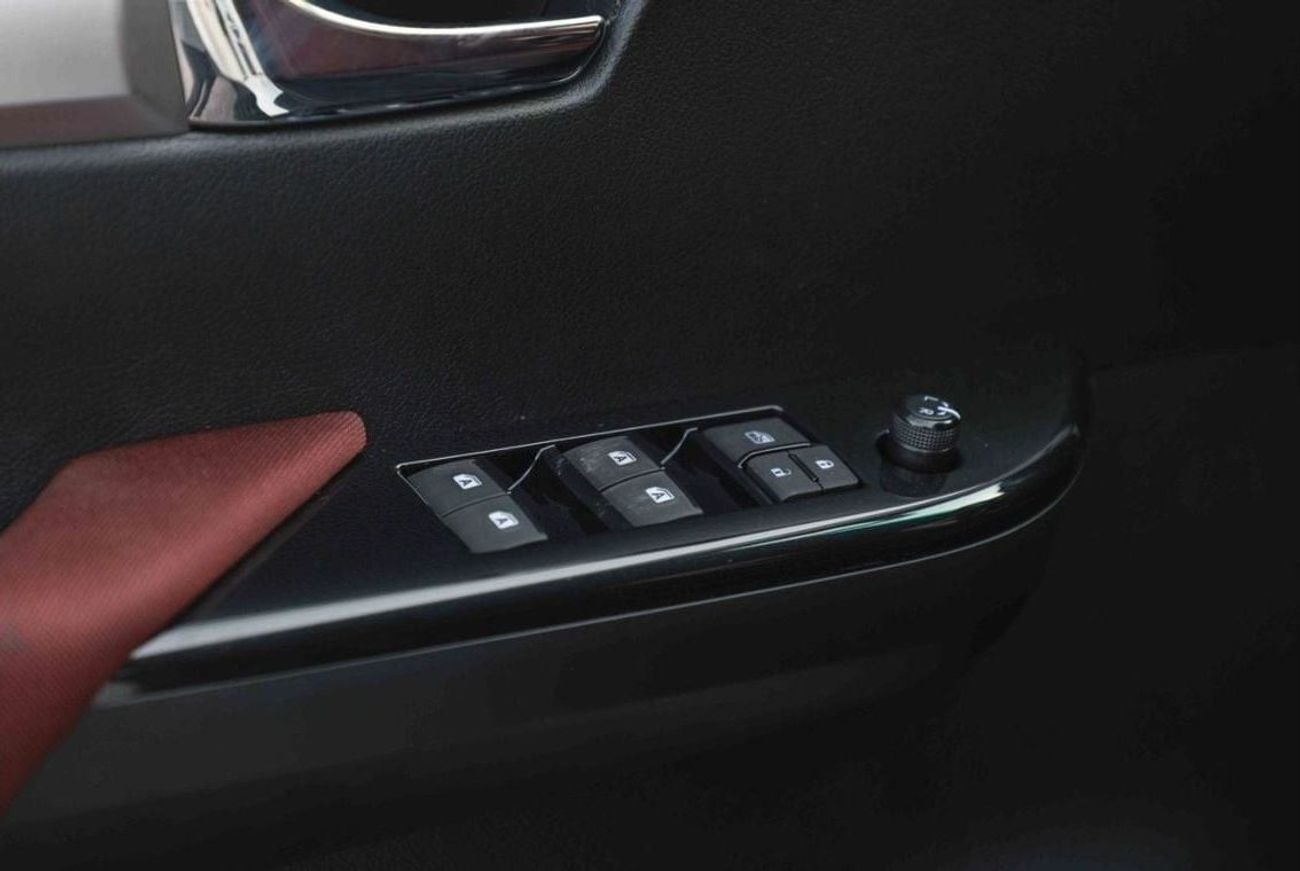 تويوتا هيلوكس 2025 TOYOTA HILUX 2.7 SR5 - SUPER WHITE inside RED | Export Only