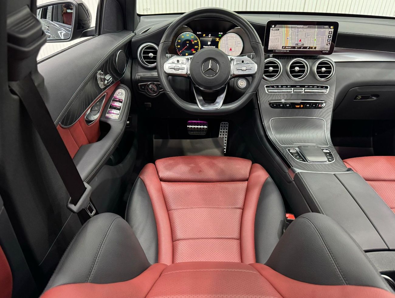 Mercedes-Benz GLC 200 2023 Mercedes Benz GLC200 AMG 4MATIC, Jan 2028 Mercedes Warranty + Service Pack, Very Low Kms, GCC