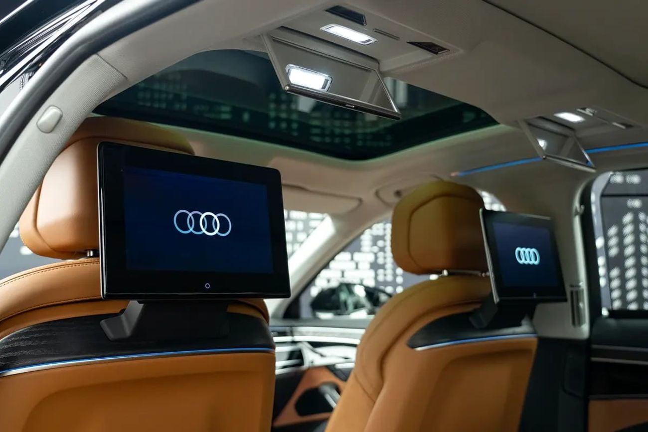 أودي A8 AUDI | A8L QUATTRO 55 | 2026 | GCC SPECS DEALER WARRANTY + SERVICE CONTRACT. Full self-driving capab