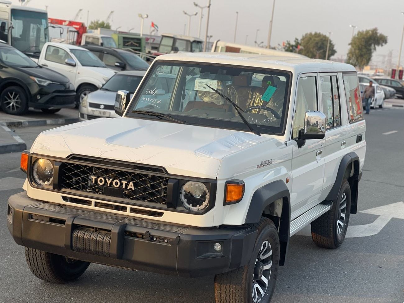 تويوتا لاند كروزر 70 LC 78 HARDTOP 2.8L AT