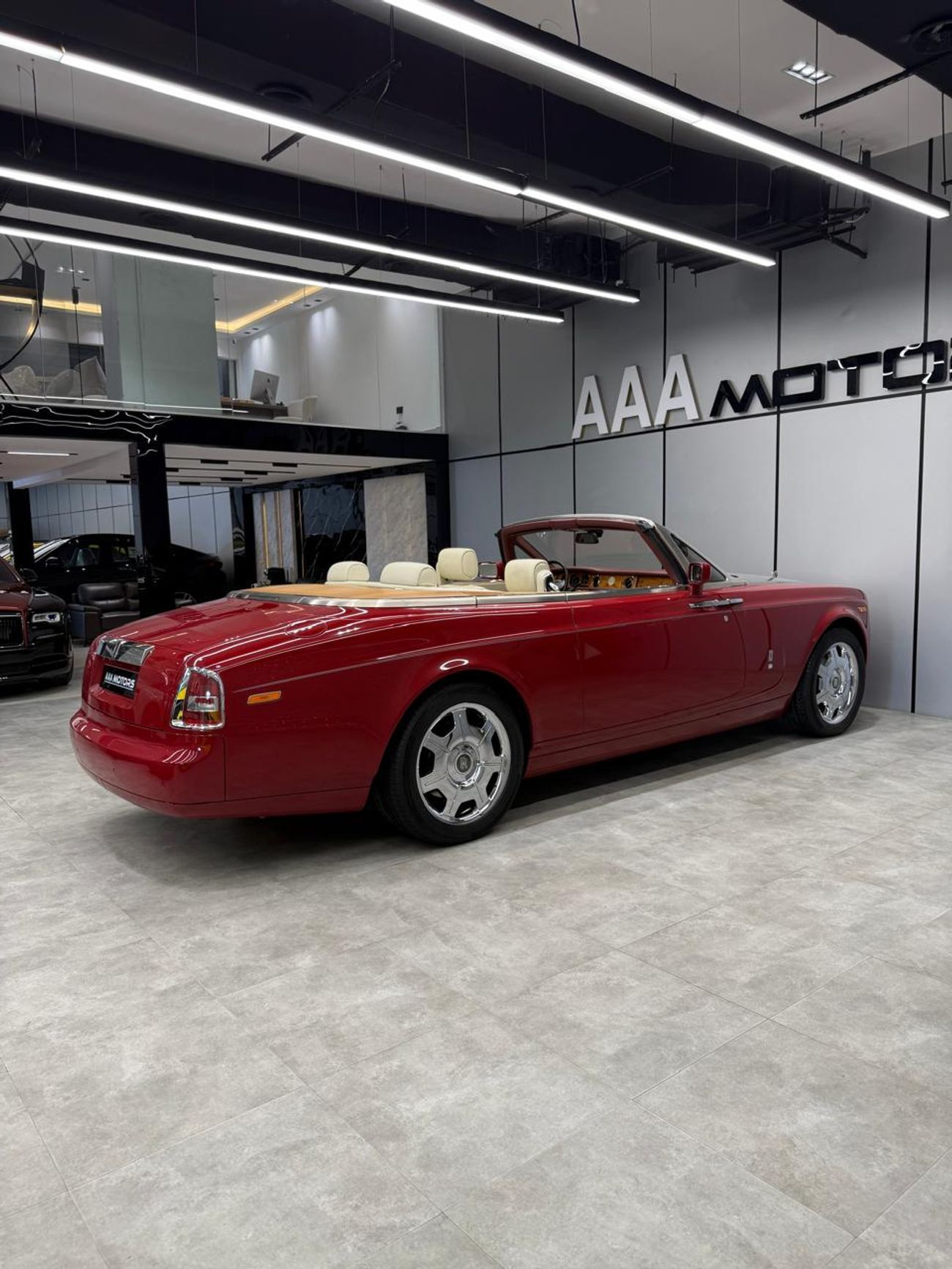 Rolls-Royce Phantom Drophead Coupé | GCC Specs | Iconic Luxury Convertible