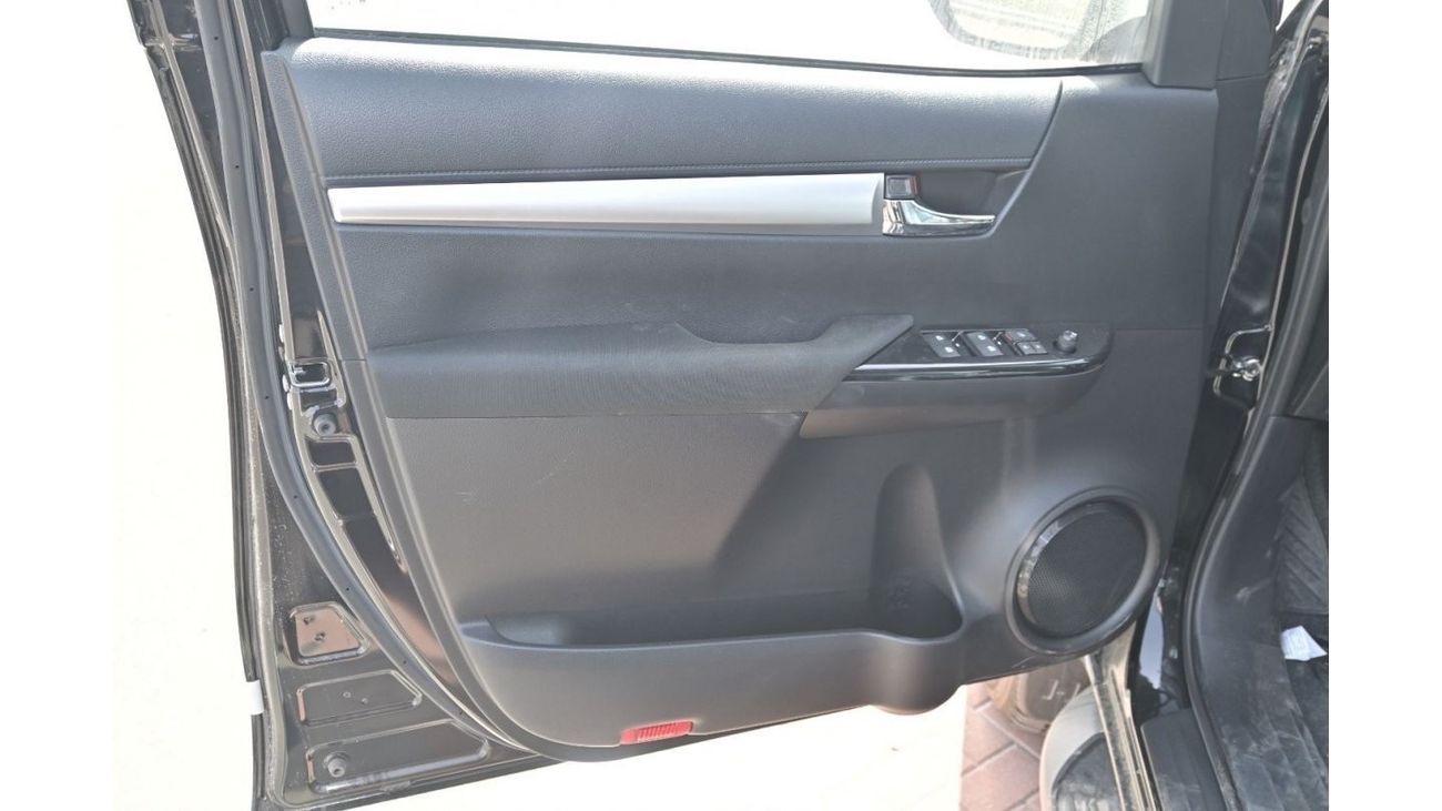 تويوتا هيلوكس TOYOTA HILUX SRS 2.4L AUTOMATIC TRANSMISSION 4X4 DIESEL DOUBLE CABIN 2024 MODEL