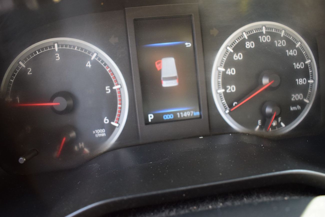 تويوتا هاياس Commuter Standard 2.8L