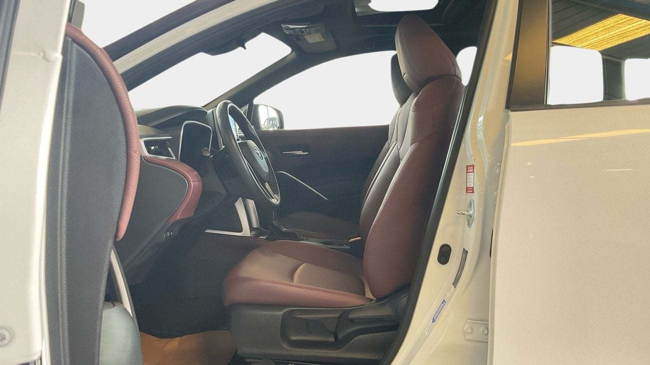 تويوتا كورولا كروس GLI | شامل الضمان | 0 ﺪﻔﻋﺓ ﺃﻮﻟﻯ