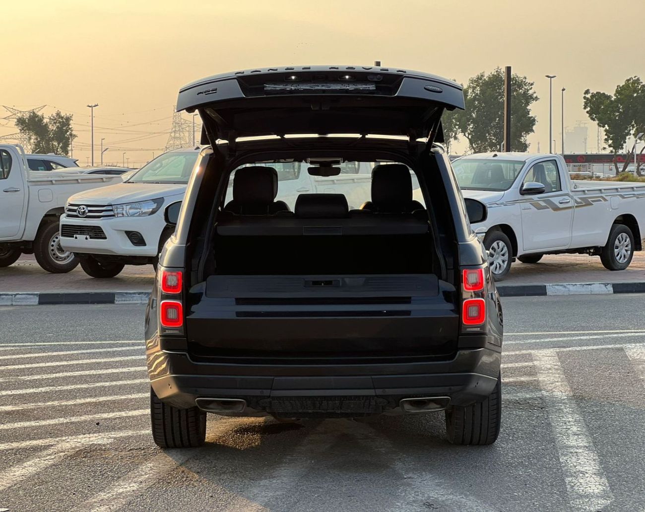 لاند روفر رينج روفر 2020 Land Rover - Range Rover Vogue HSE - 3.0L V6 Full Option Very Well Maintained -