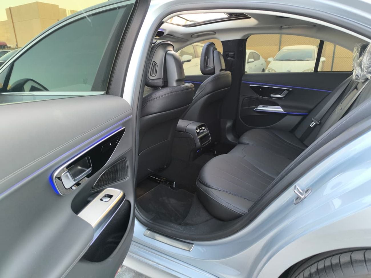 Mercedes Benz E200 E200 2.0 Turbo Full Option Arabic & English System Full Option 2026 Model