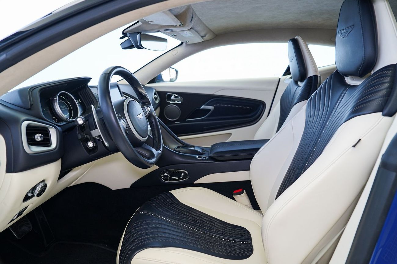 أستون مارتن DB11