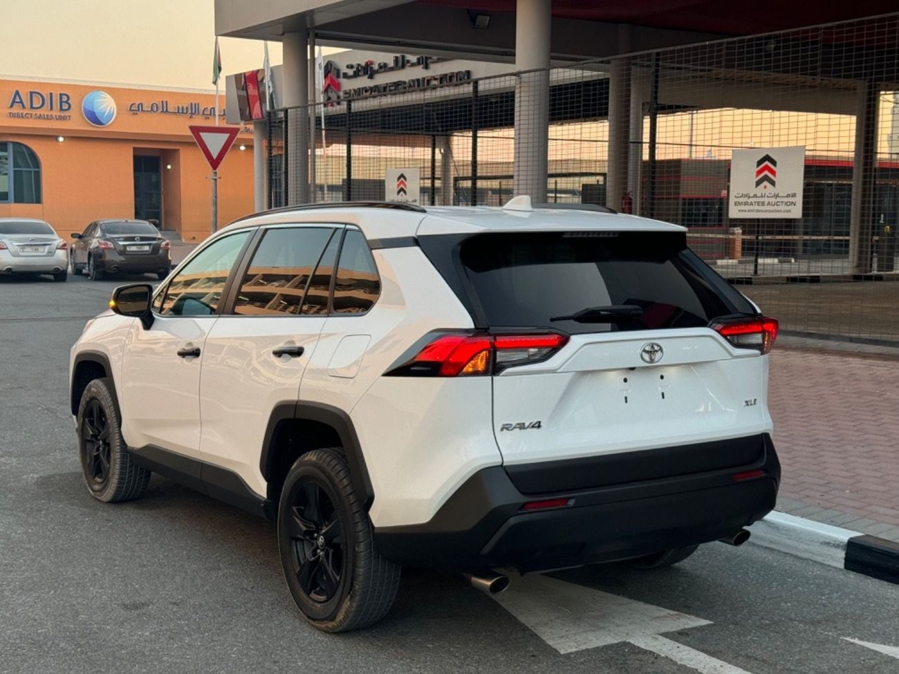 تويوتا راف ٤ 2021 XLE KEYLESS AWD 2.5L USA IMPORTED