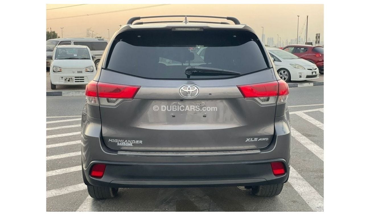 Toyota Highlander *Offer*2018 Toyota Highlander XLE AWD 4X4 Full Option / Export only