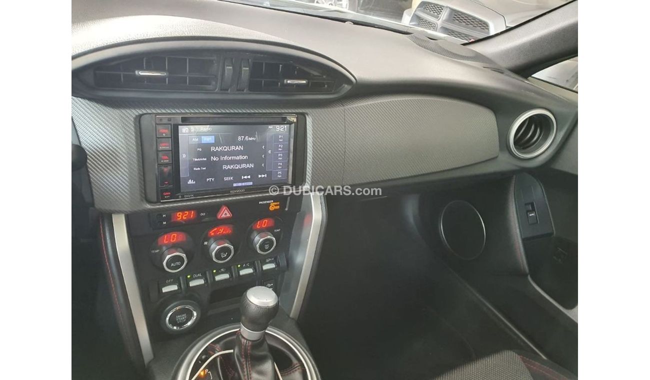 سوبارو BRZ للبيع سوبارو بي آر زد.... موديل 2016.... خليجي