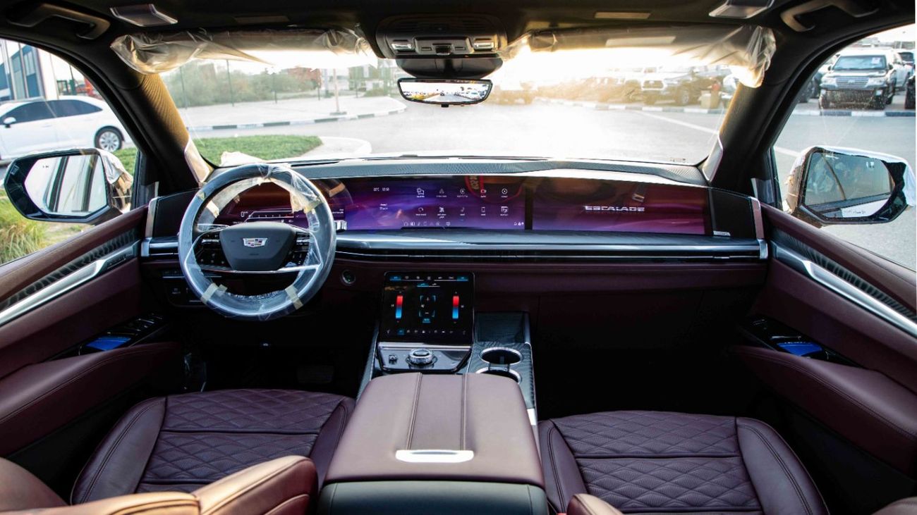 كاديلاك إسكالاد Sport 6.2L AWD | 2025 | For Export Only