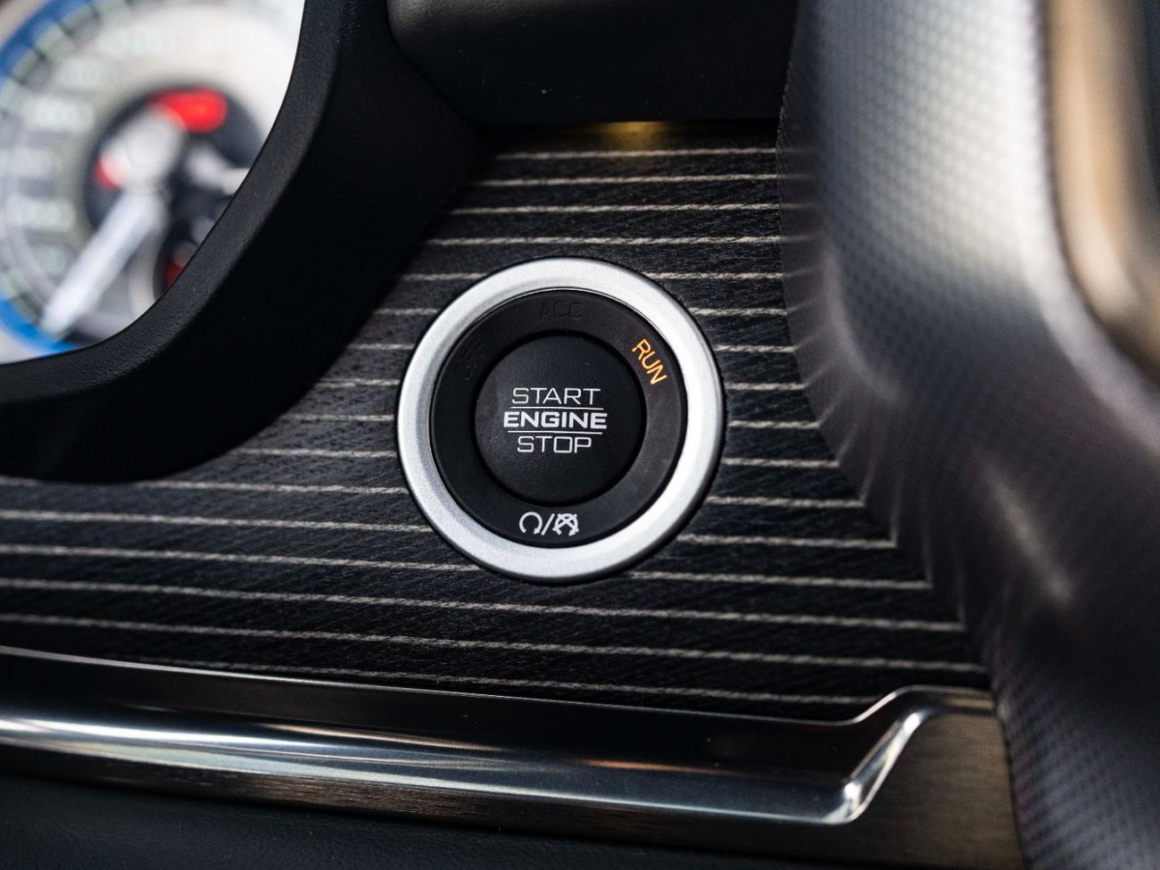 RAM 1500 Limited 5.7L (5 Seater)