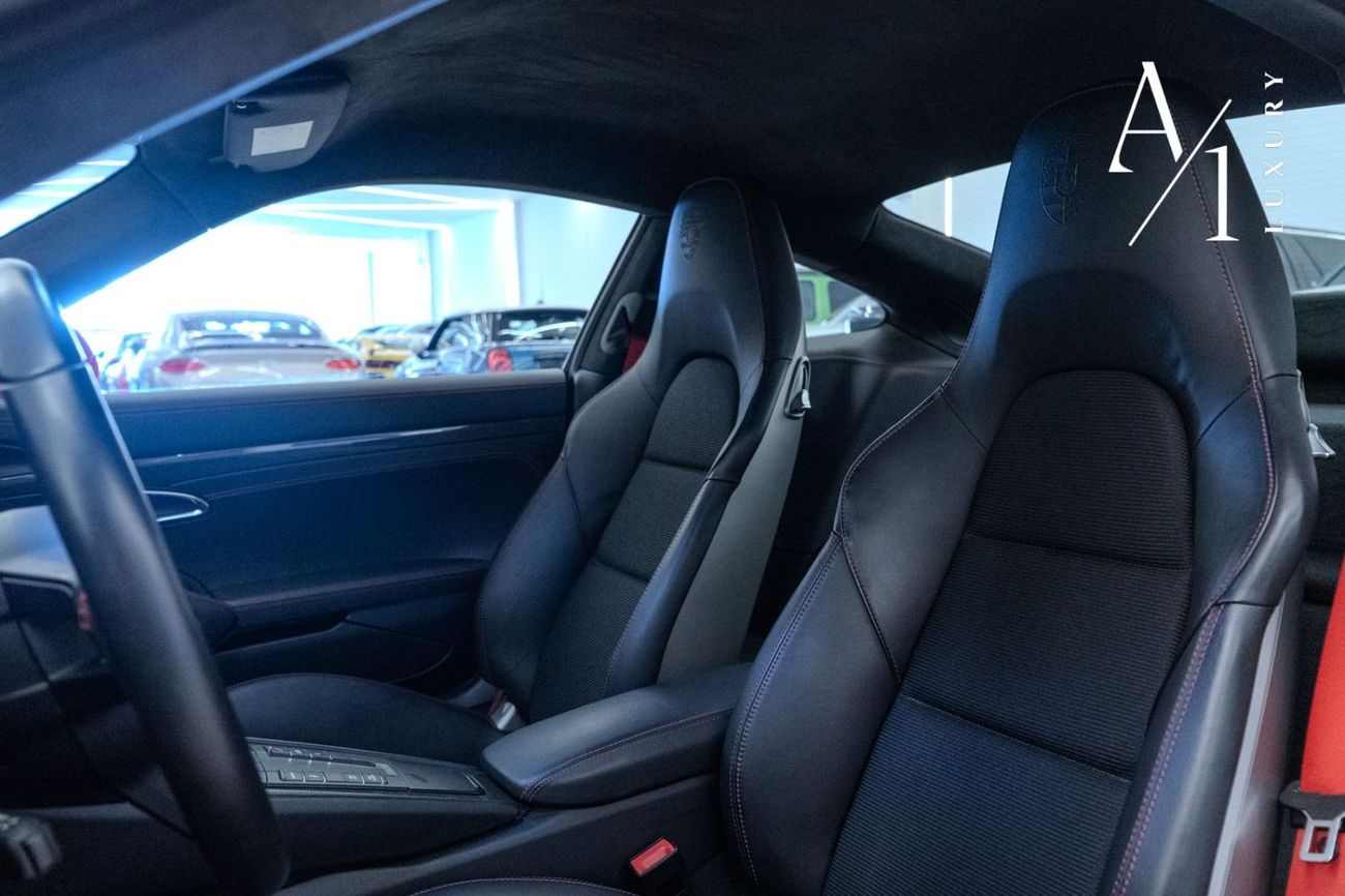 Porsche 911 GT3 4.0L (493 HP) 2018 Porsche 911 GT3 Touring, Porsche Warranty, Full Porsche Service History, Manu