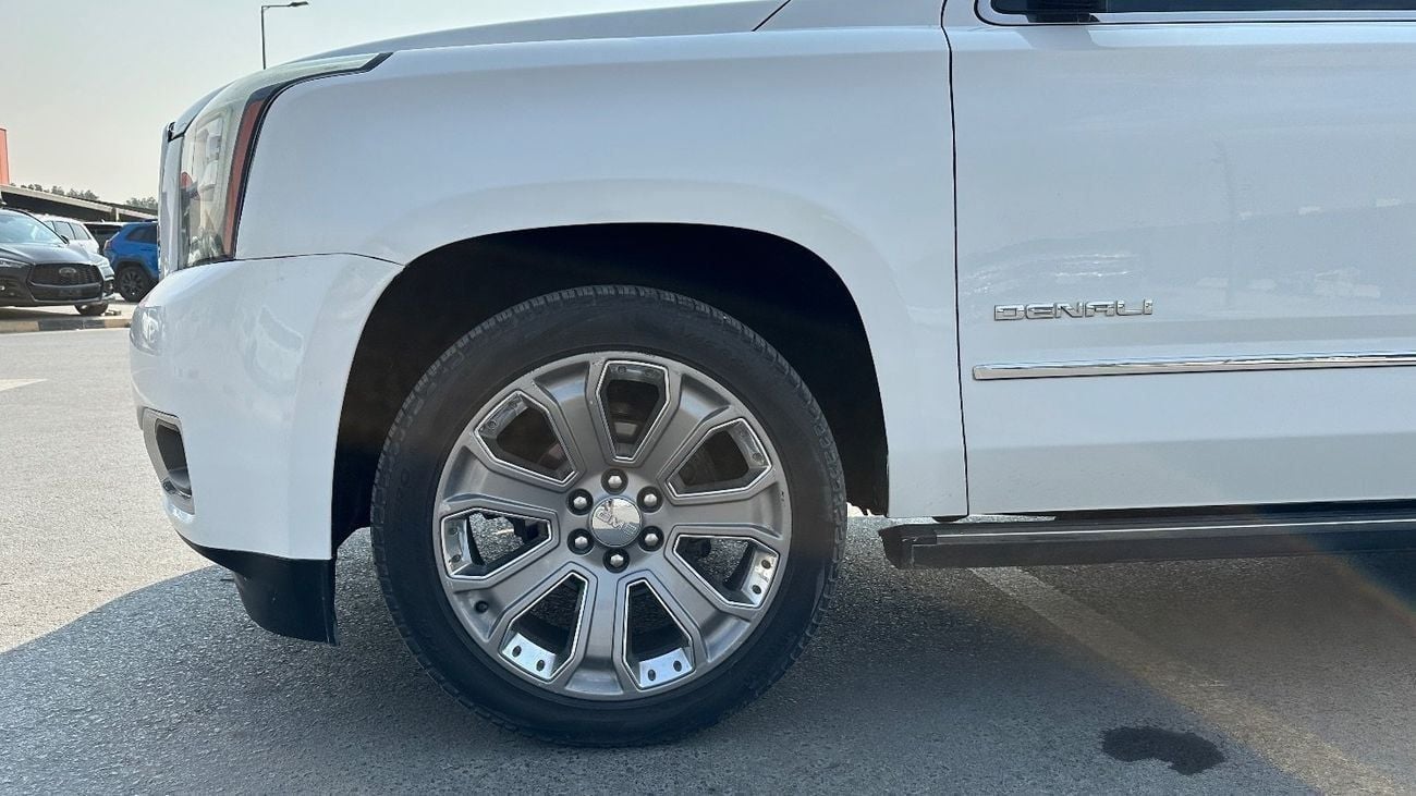 جي أم سي يوكون DENALI PWR STEPS Denali 6.2L (8 Seater)