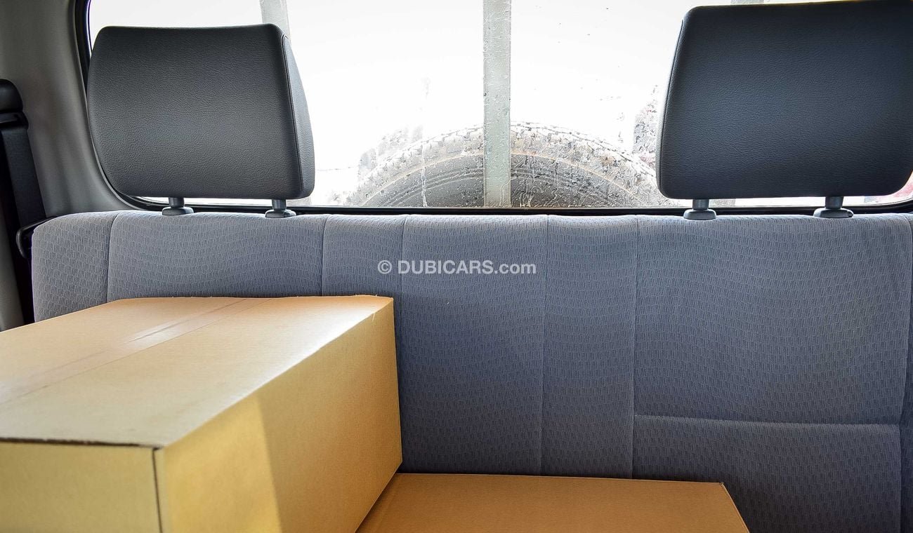 Toyota Land Cruiser Pick Up V8 Diesel FULL OPTION MANUAL TRANSMISSION